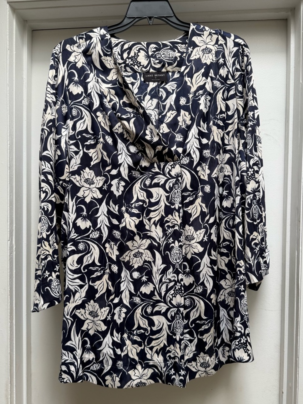 Lane Bryant Navy and White Floral V-Neck Top, Size 24